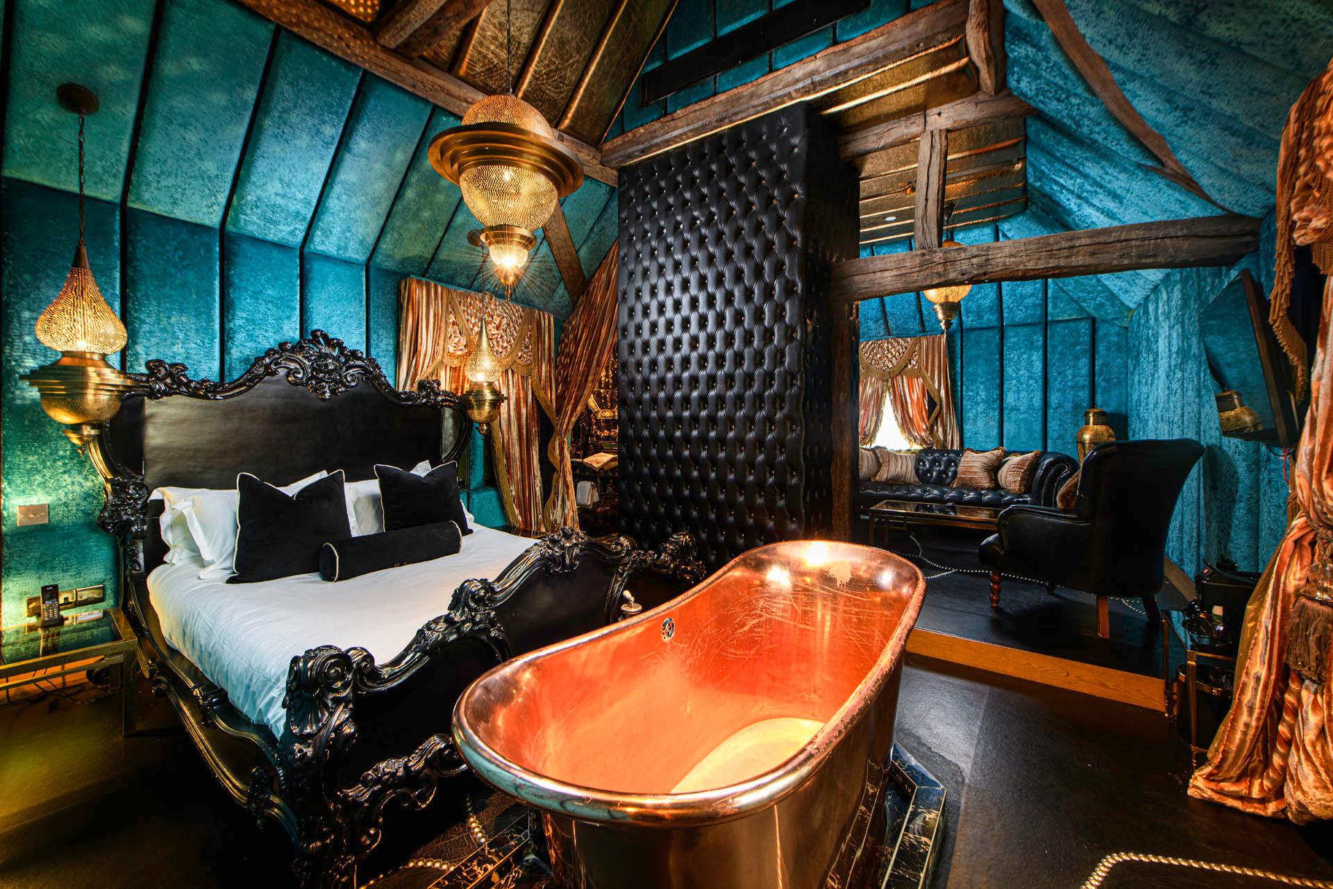 Crazy Bear Hotel Beaconsfield 14/46