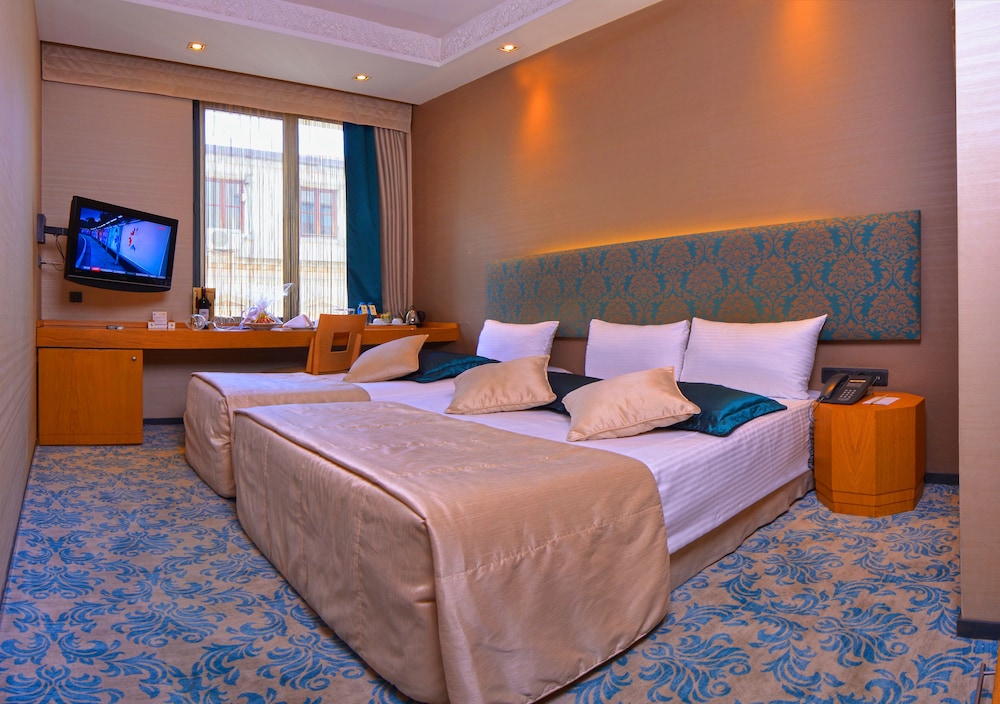 SUPERIOR, DOUBLE BED