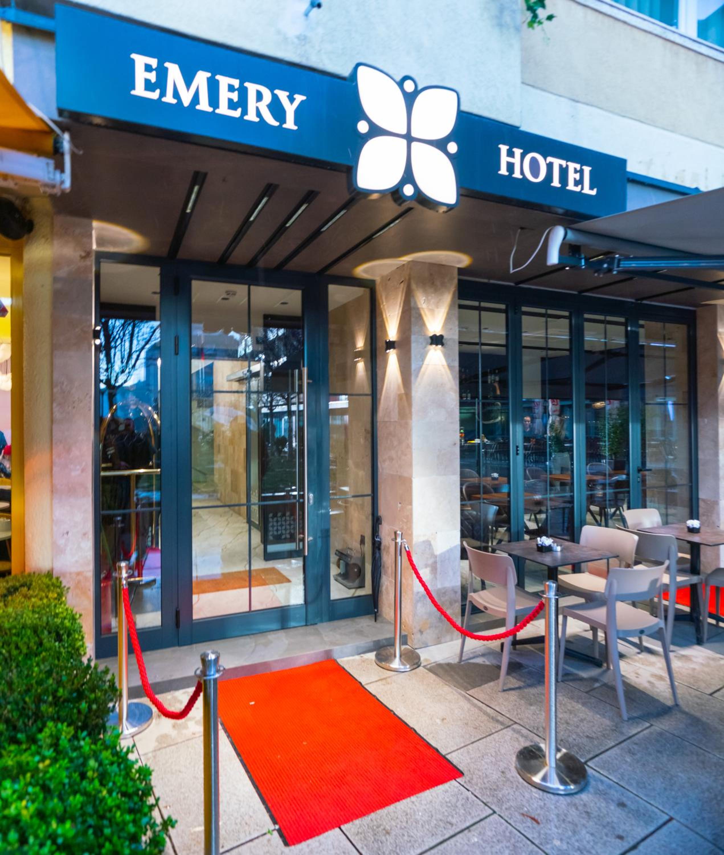 Emery Hotel Pristina 45/50
