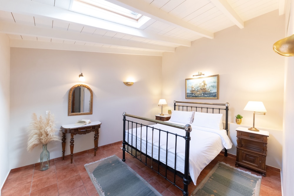 Nafsimedon Hotel 24/48