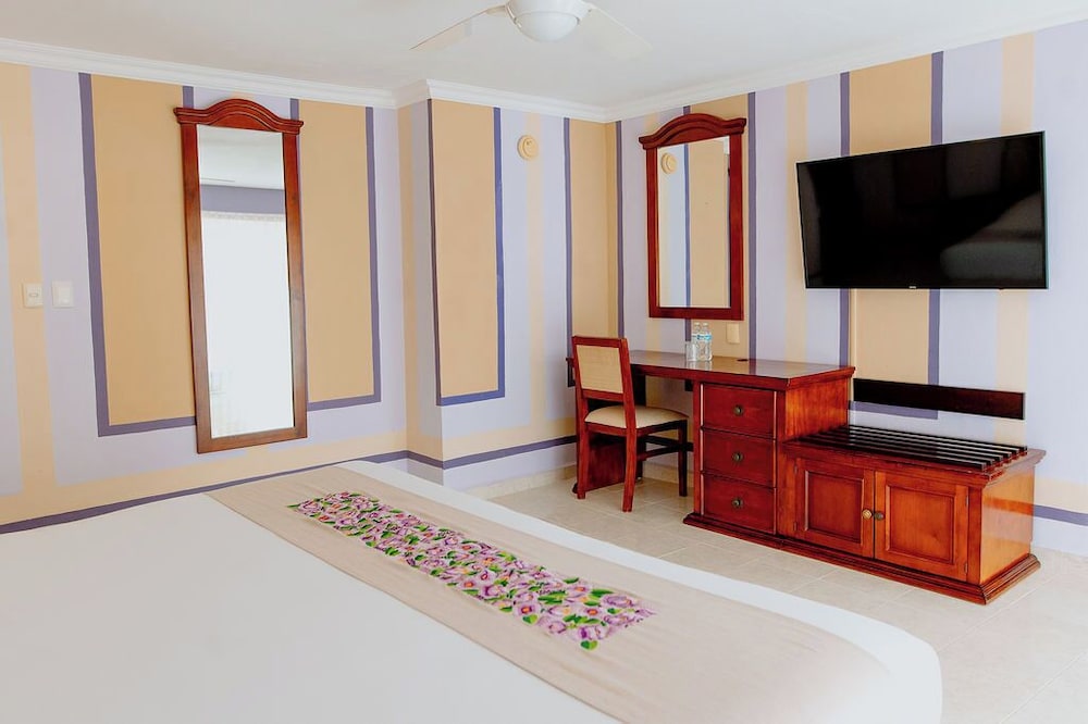 Hotel Plaza Colonial 54/62