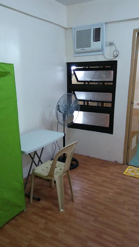 Budget Studio Unit In Makati 25/38