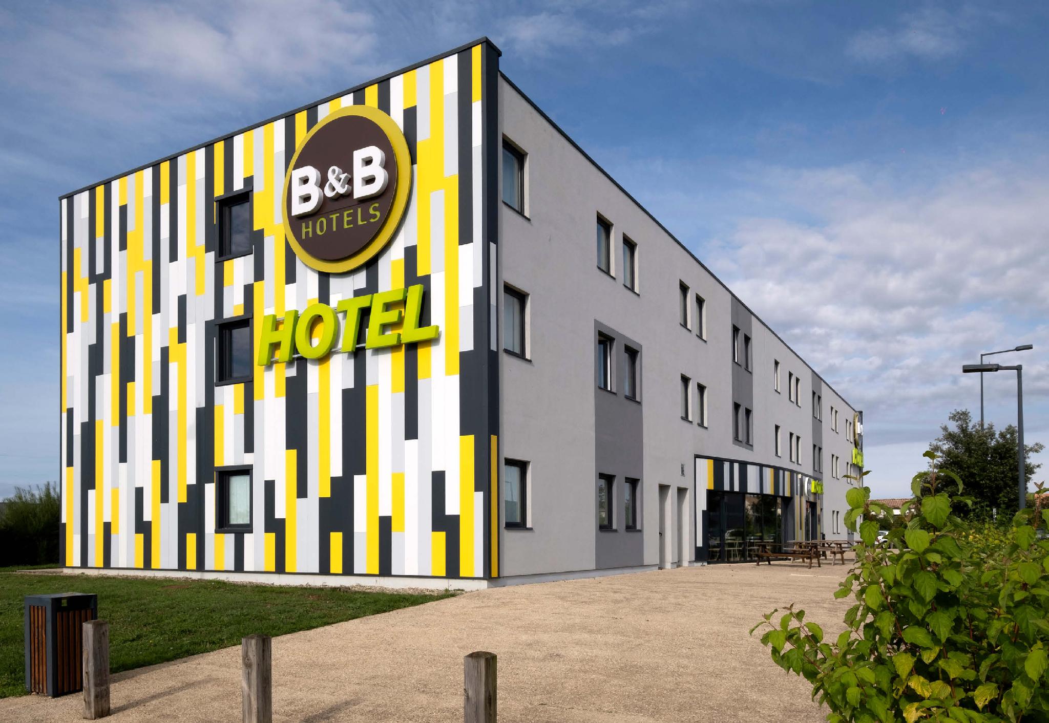 B&B HOTEL Niort Marais Poitevin Est in NIORT