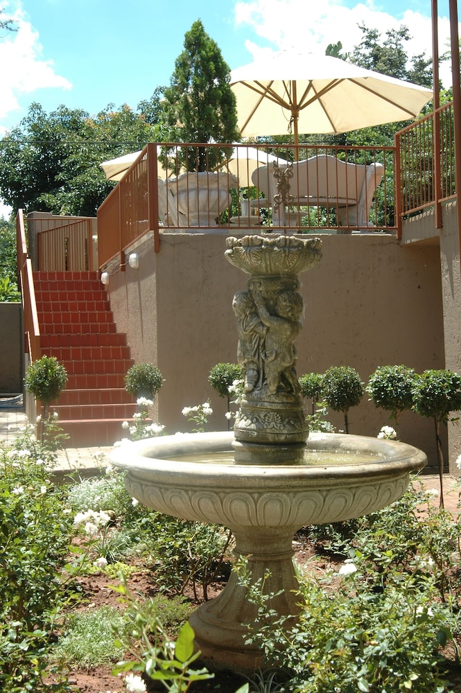 Purple Olive Guest House 8/53