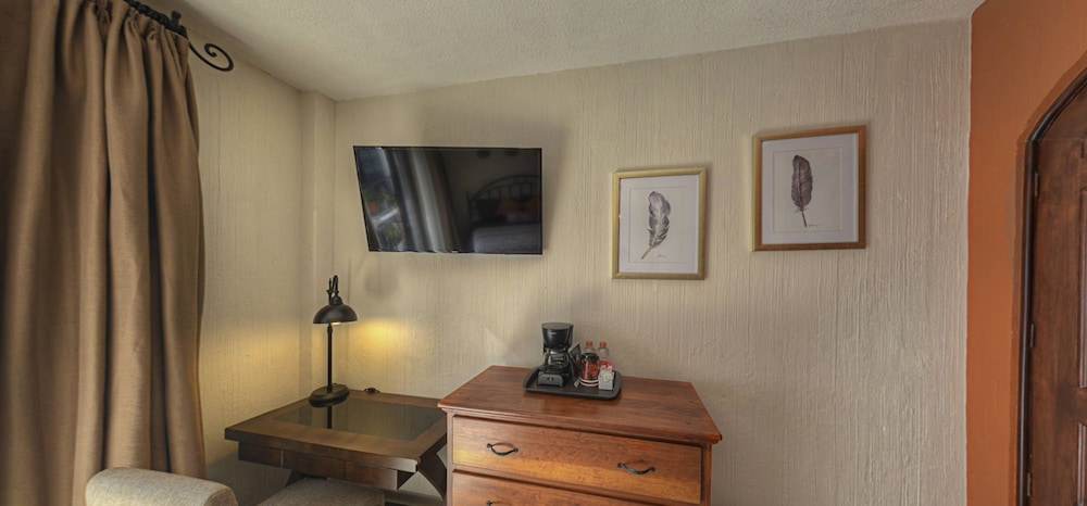 Hotel Santa Paula 28/28