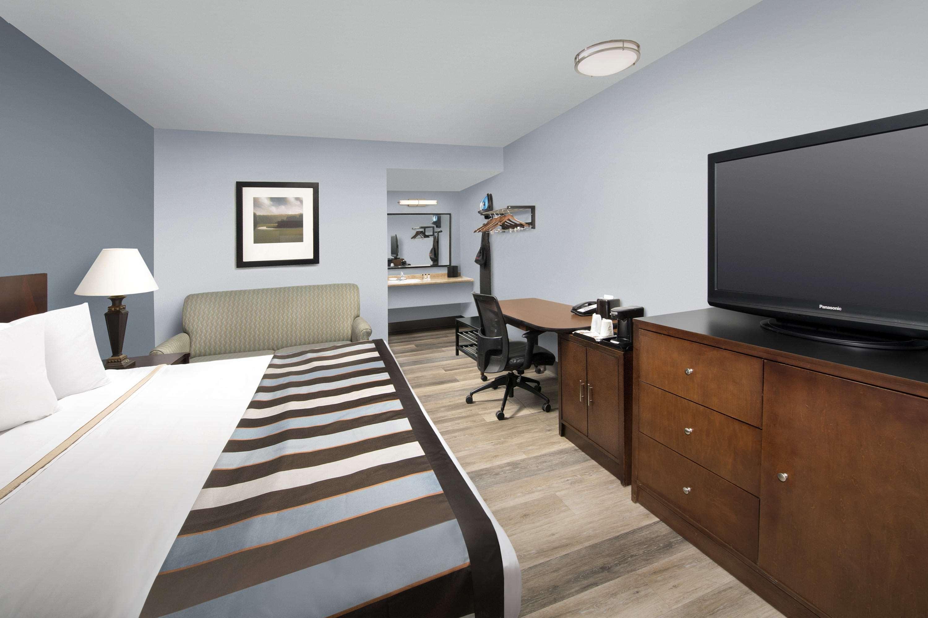 Ivy City Hotel 18/33