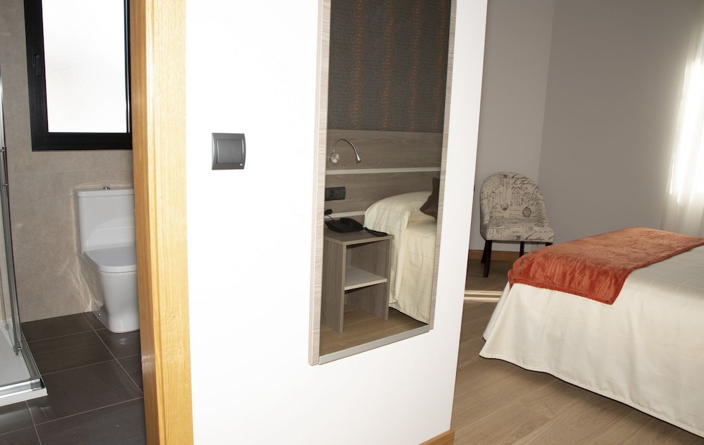 Hotel Mercedes 44/51
