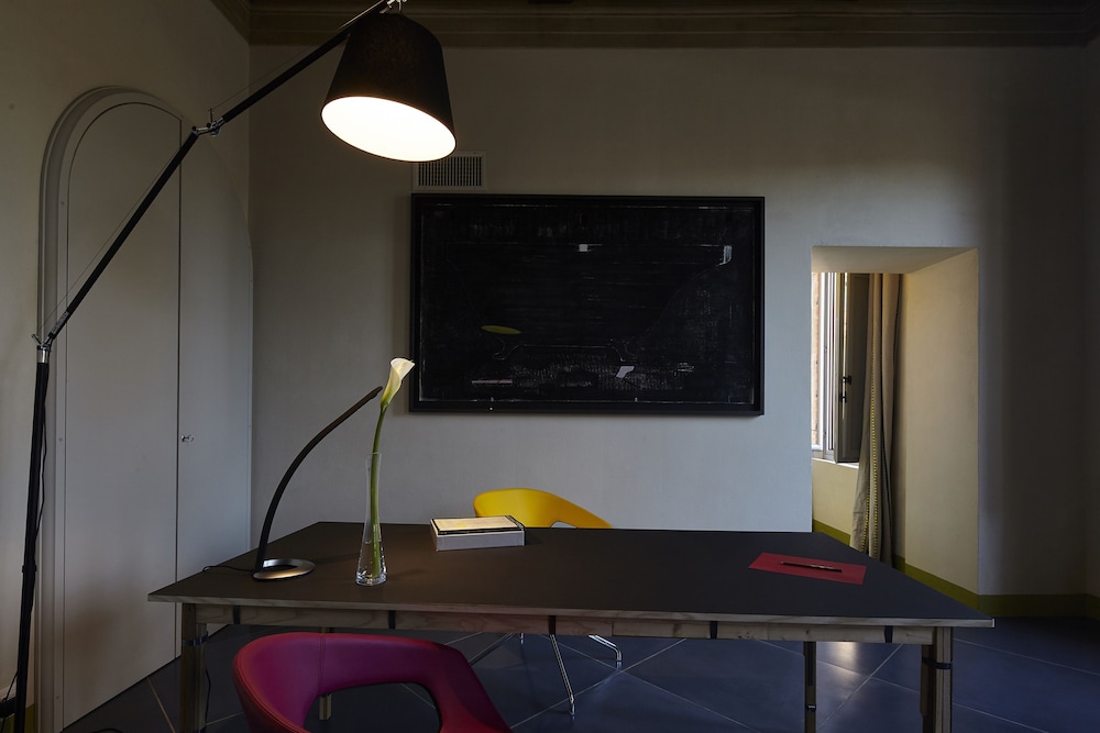 Palazzetto Rosso Hotel 69/74