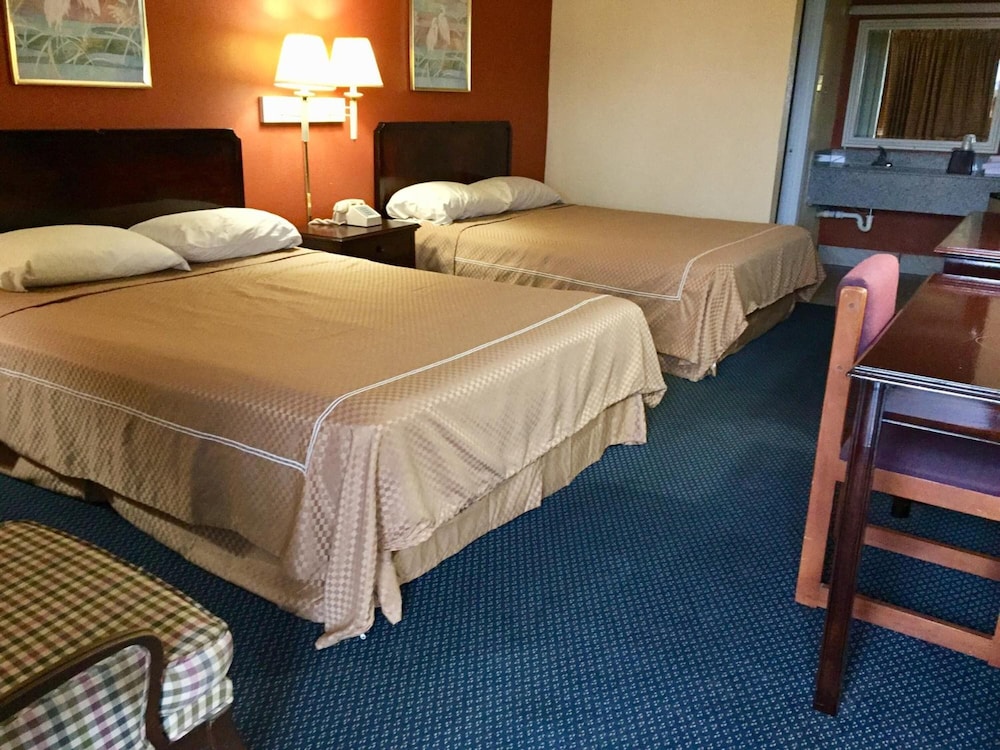 Executive Inn 21/45