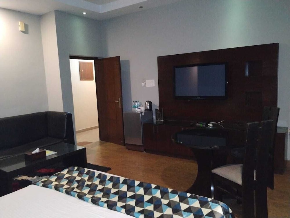 Sukhmantra Resort And Spa 37/50