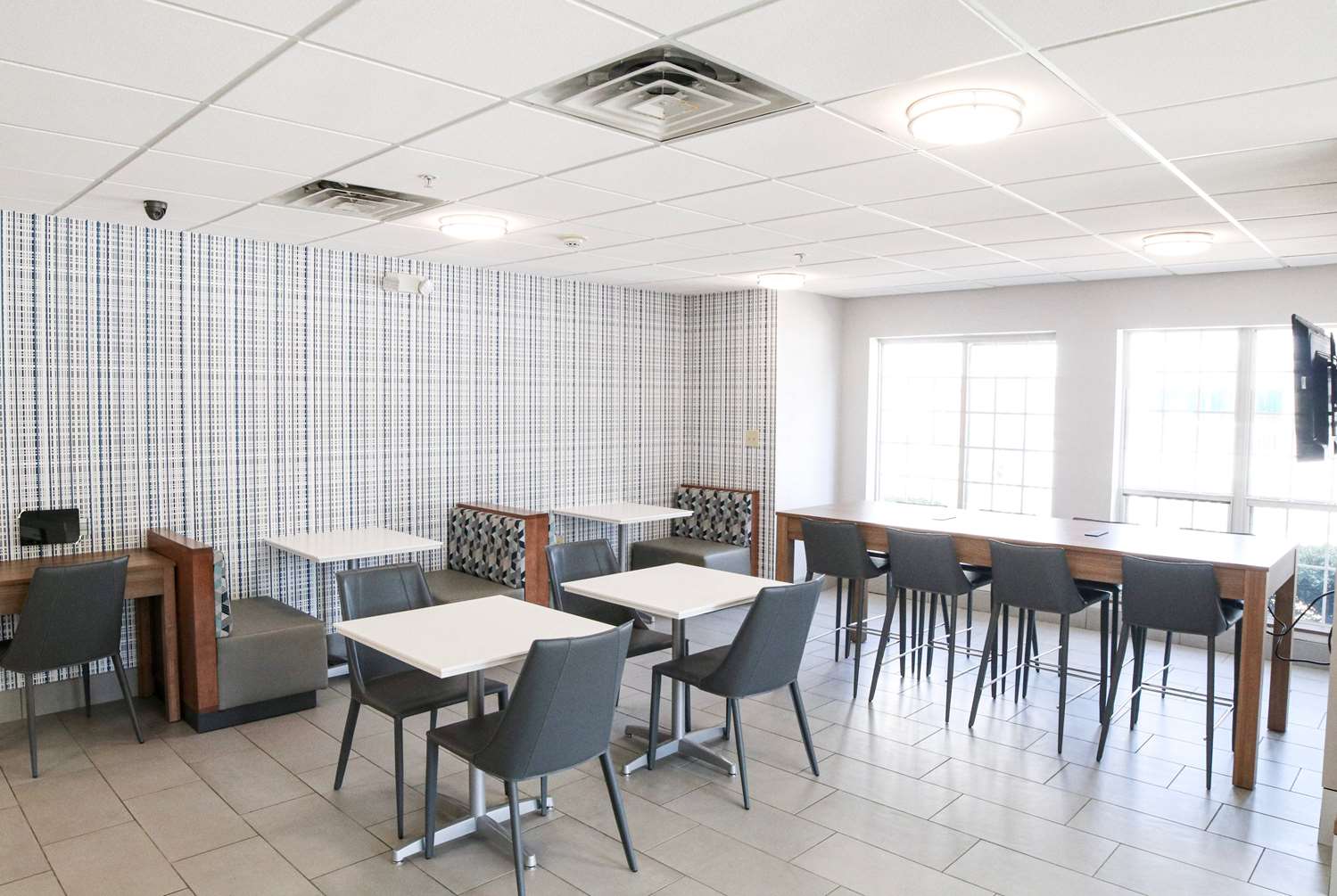 Microtel Inn And Suites Charlotte Northlake 14/16