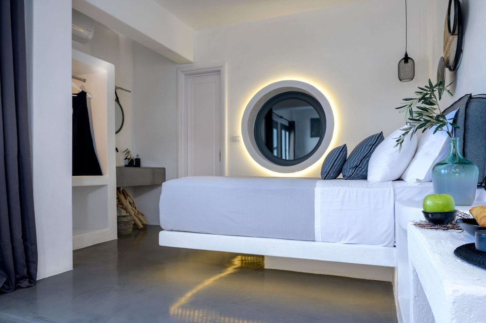 Santolia Art Suites Santorini 11/56