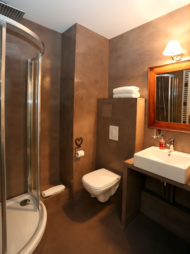 Le Verger Des Chateaux the Originals Relais Inter Hotel 66/69