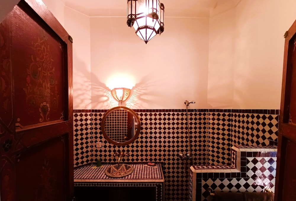 Lobby at Riad Zagouda, MARRAKECH
