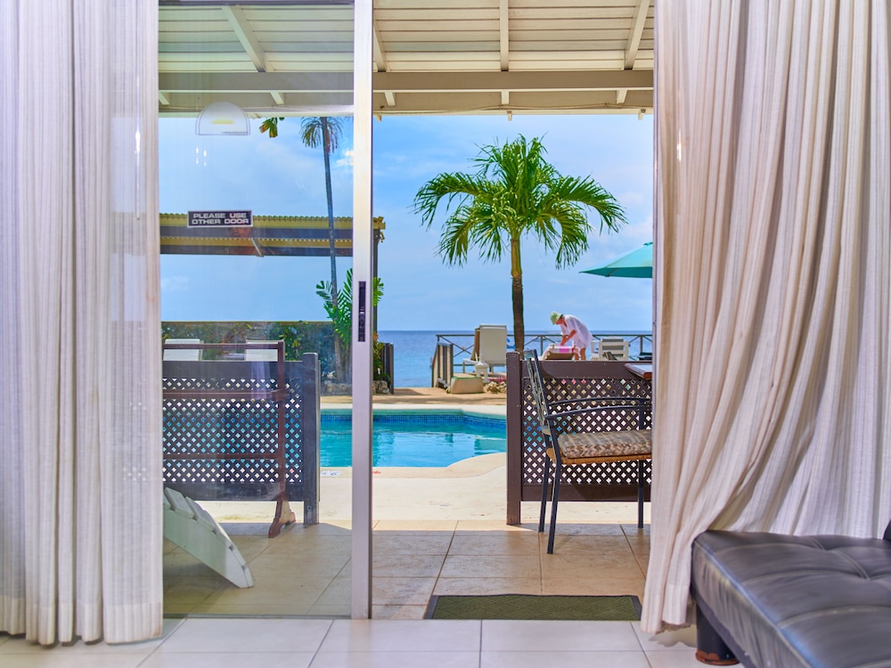 Sunswept Beach Hotel 11/44