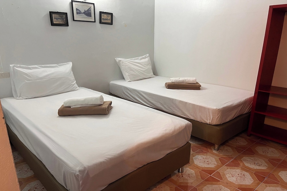 Phuket Old Town Hostel 24/61