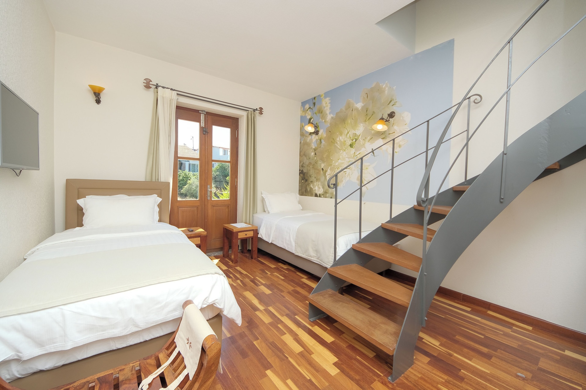 2 BEDROOMS, FAMILY, QUADRUPLE, BALCONY