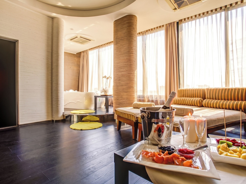 Hotel Waldorf 39/50