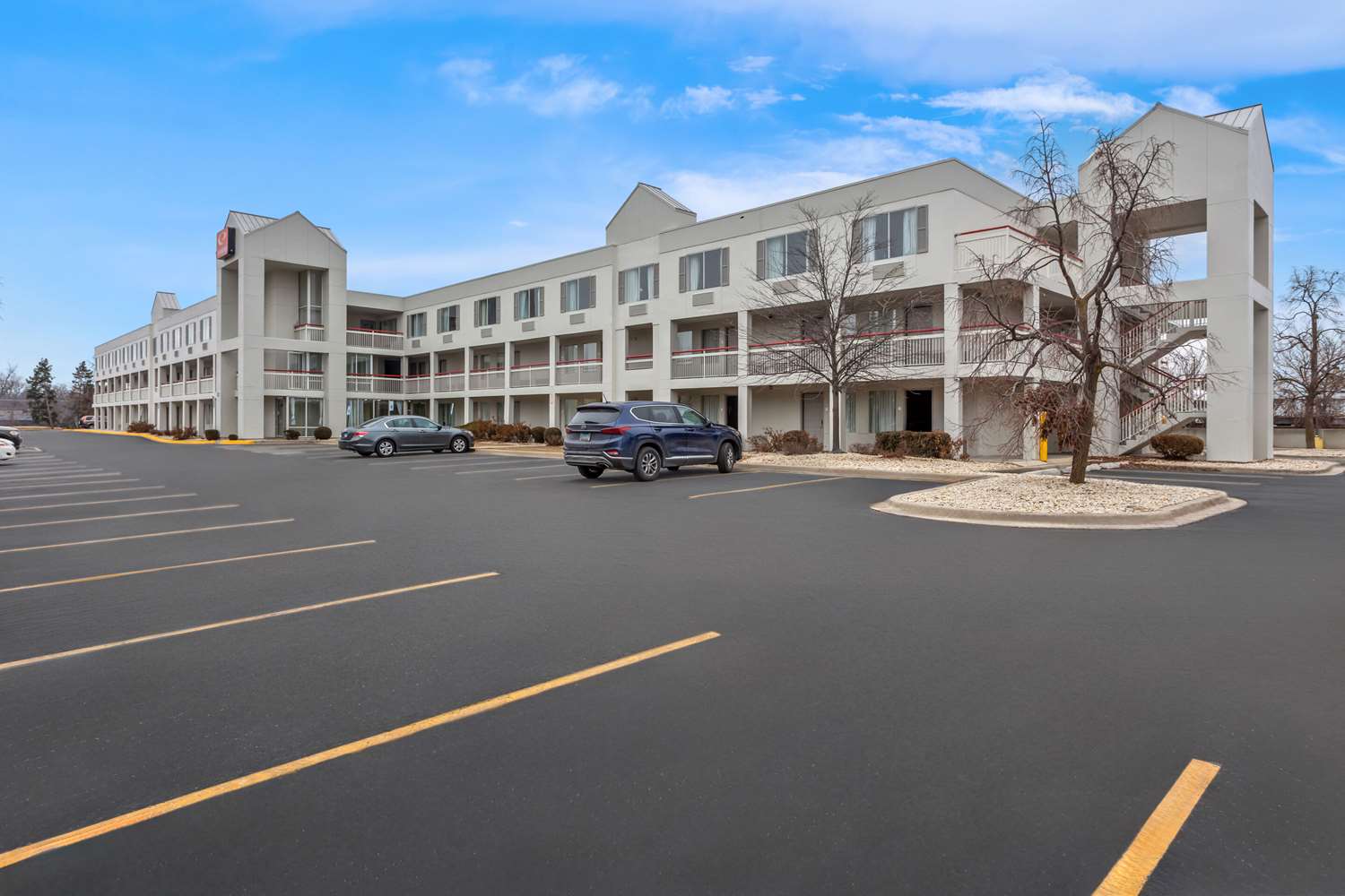 Econo Lodge Willowbrook 5/8