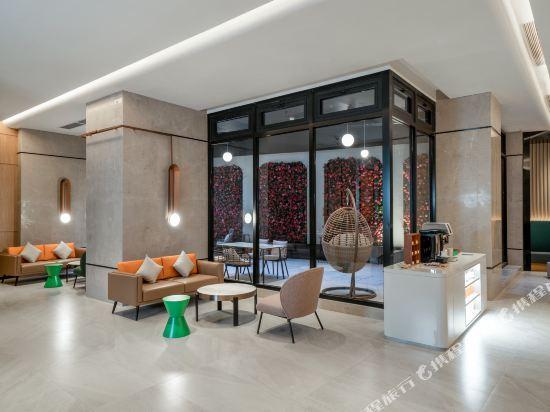 Hotel Chalet Shanghai 24/28