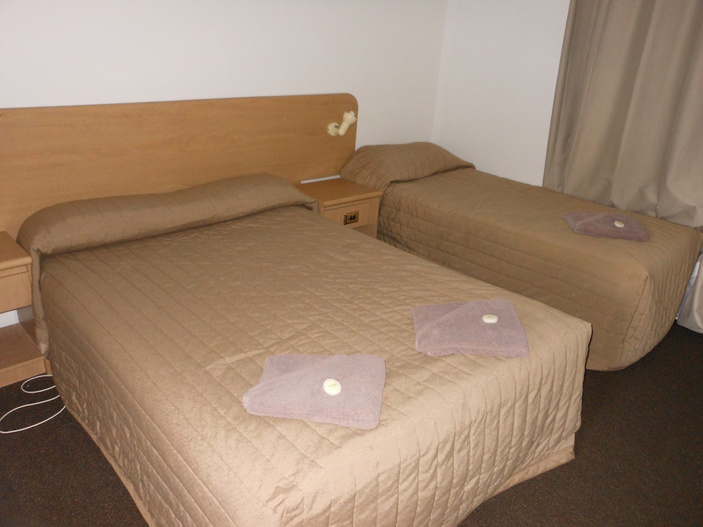 Parkway Motel 11/19
