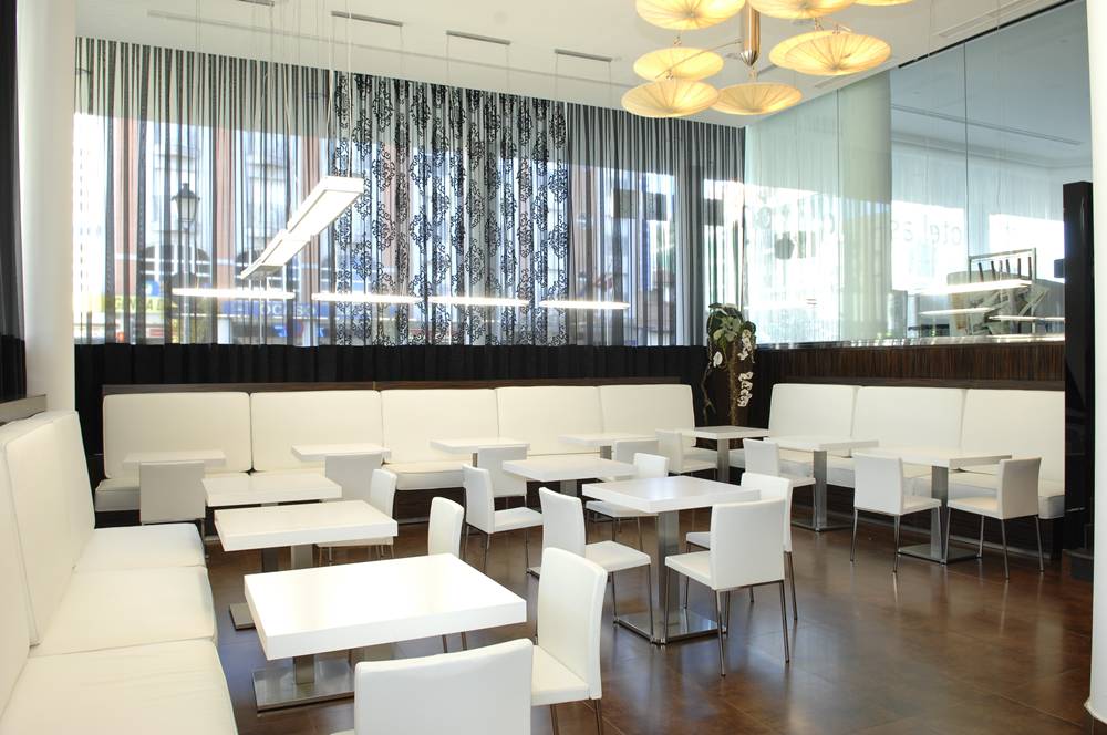 restaurant cafeteria