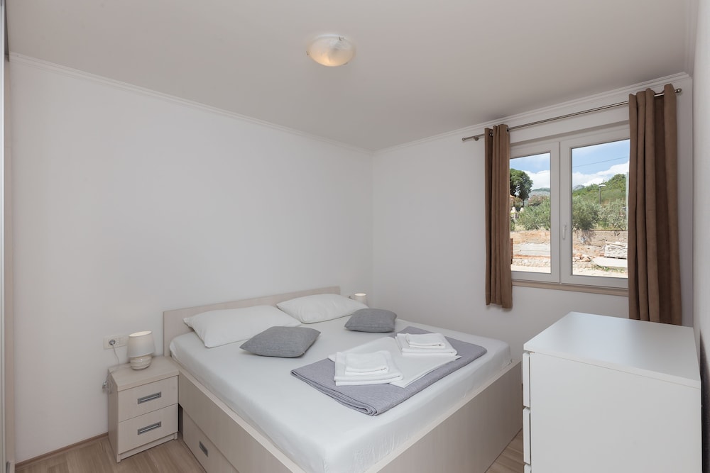 Apartments Villa Dadic 18/70
