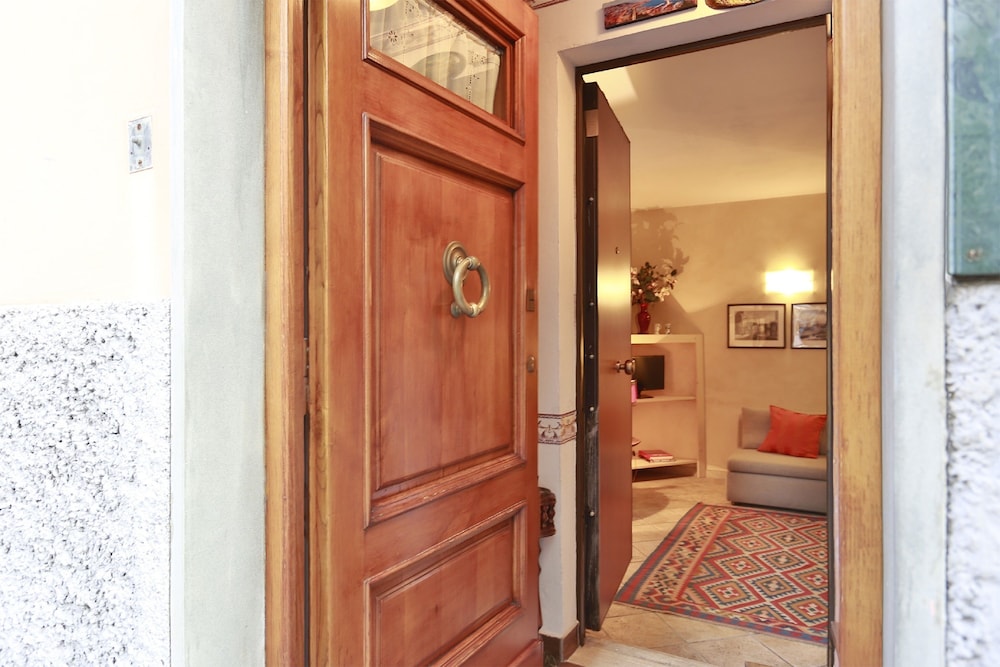 Ghibellina Apartment 2/50