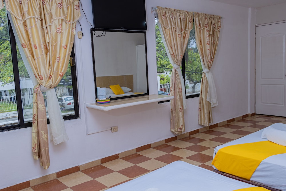 OYO Hotel Marias Aeropuerto Internacional de Chetumal 36/61