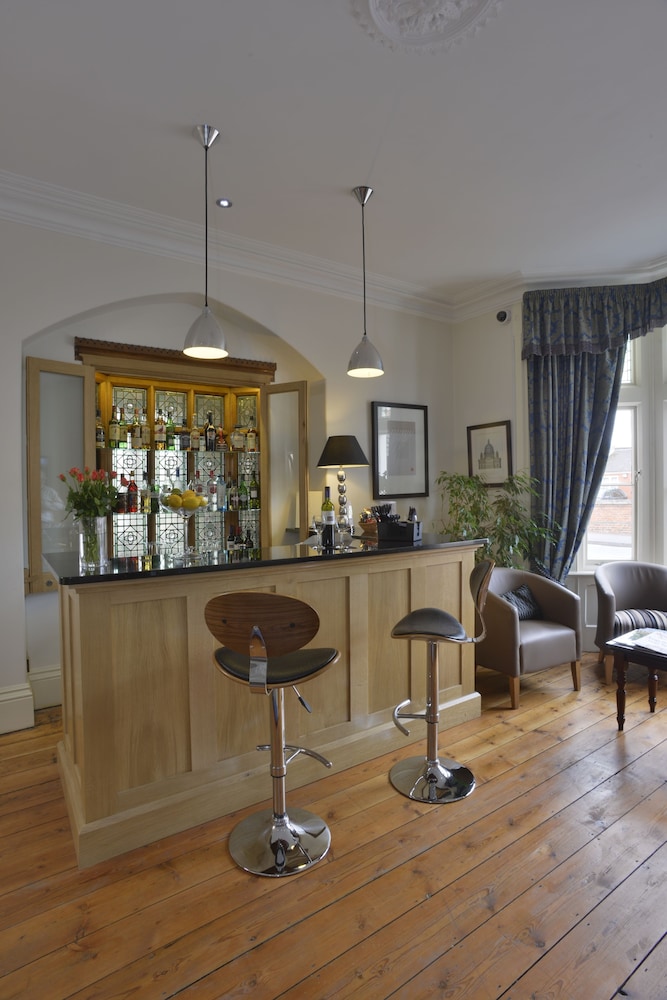 Taunton House Hotel 33/51