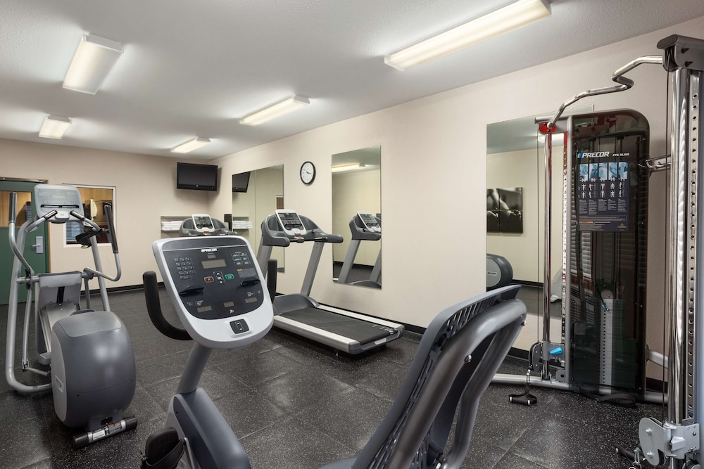 Country Inn & Suites by Radisson, Columbia, MO 21/40