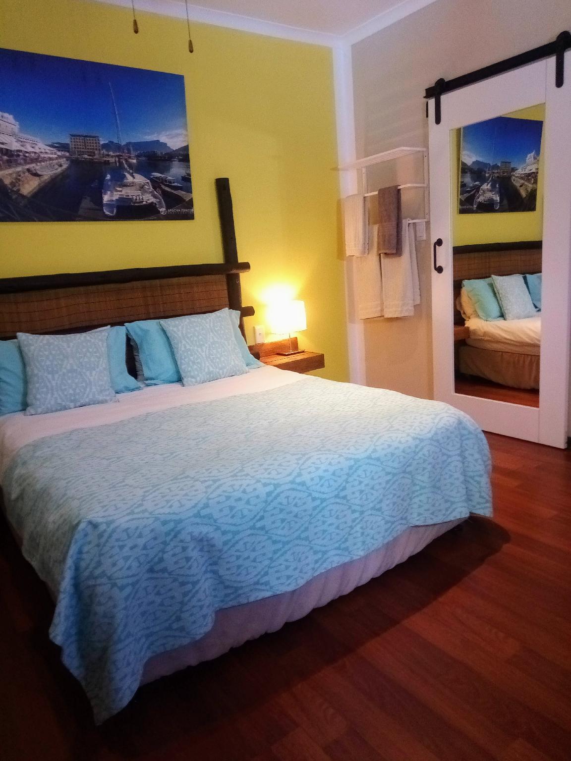 Double Bed, Pool Side