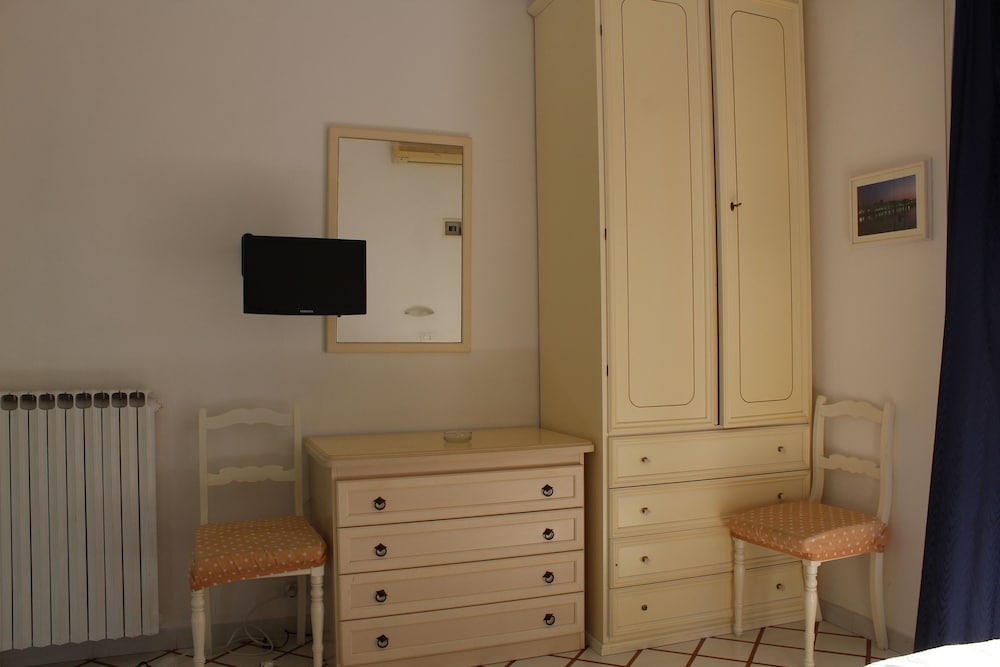 HOTEL CASTIGLIONE 58/74