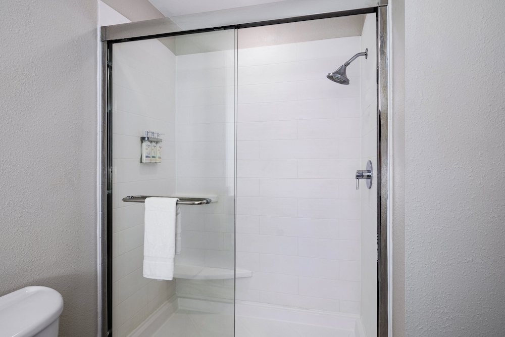غرفة قياسية بسرير كينج، Holiday Inn Express and Suites St. Petersburg North (I-275), an IHG Hotel 5/8