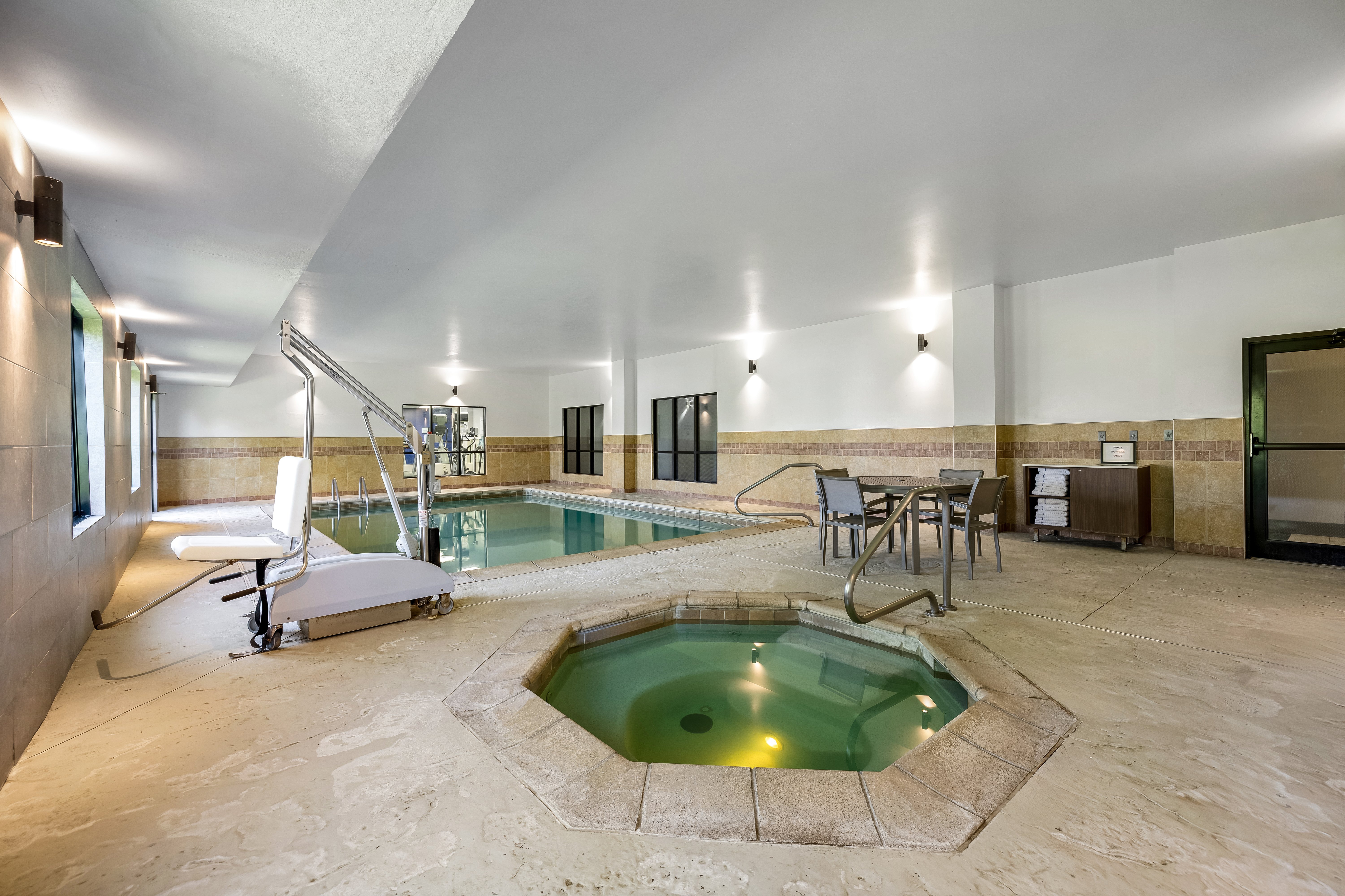 Holiday Inn Express Hotel Suites Rolla Univ of Missouri Rolla 31/51