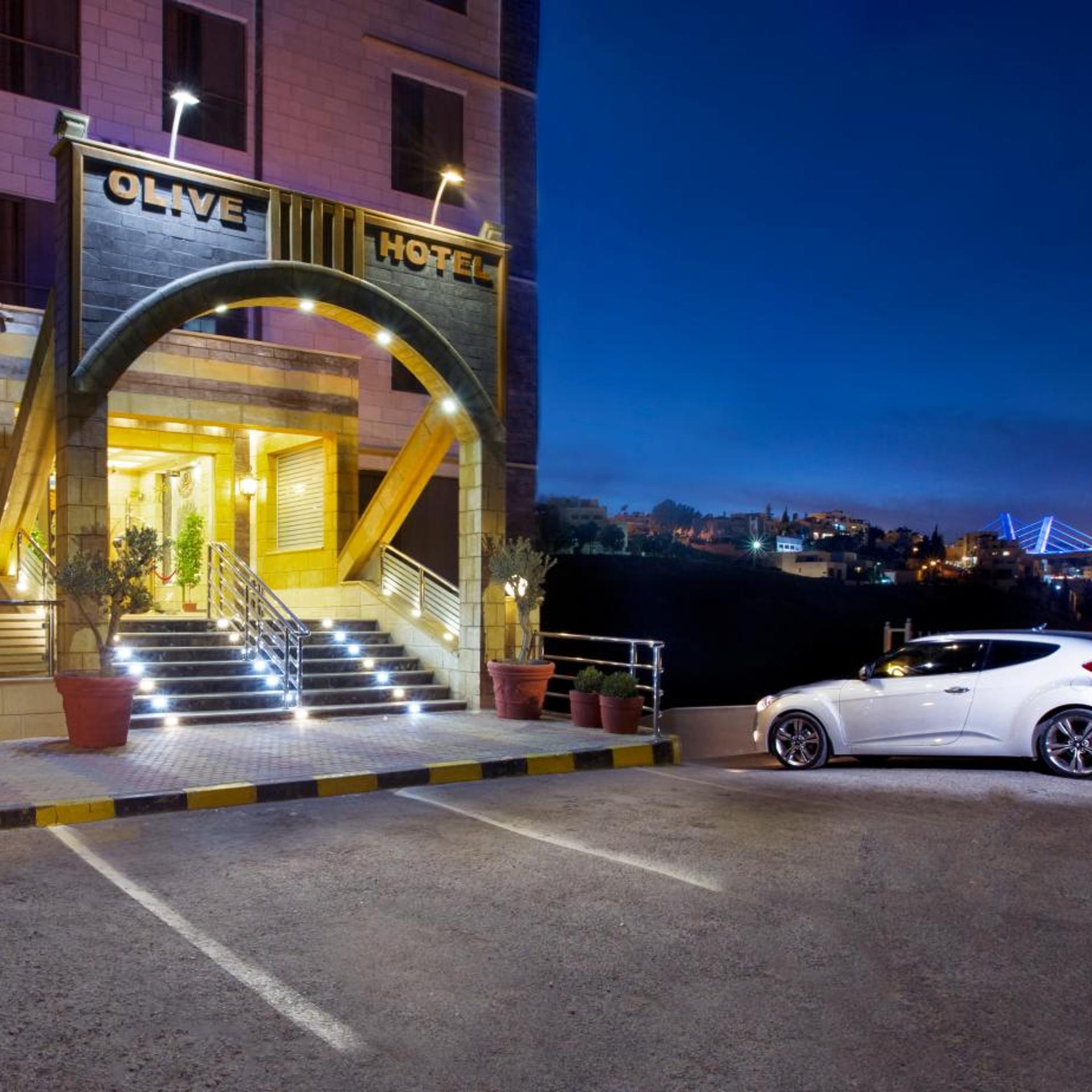 Olive Hotel 50/58