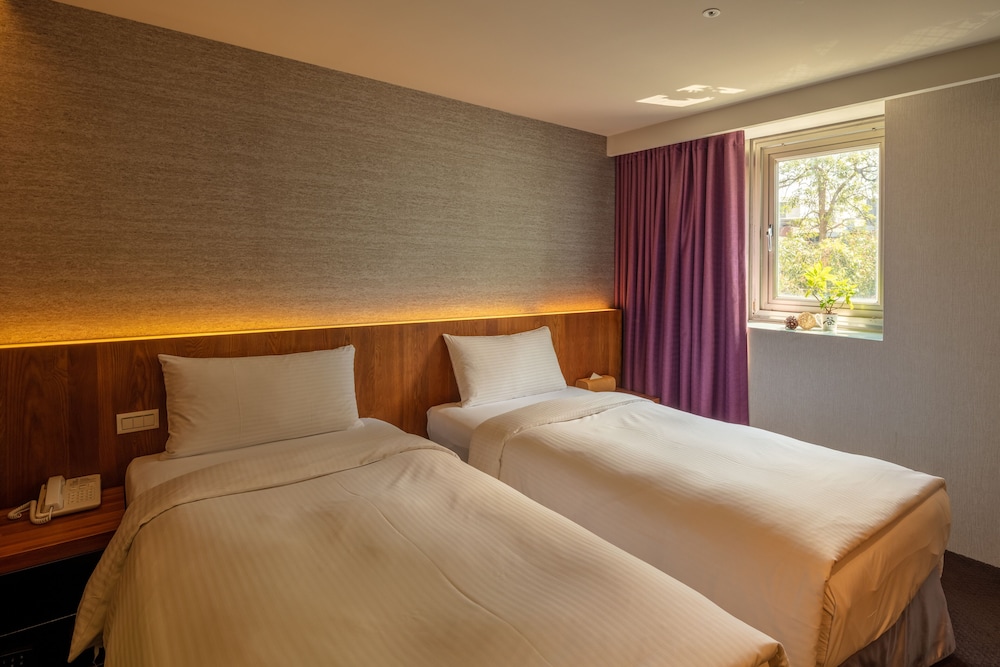 Goodmore Hotel Shida 10/40