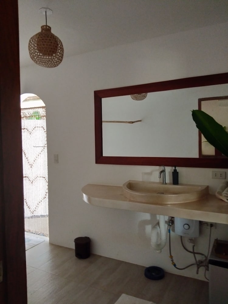 Villa Kalachuchi B&B 38/56