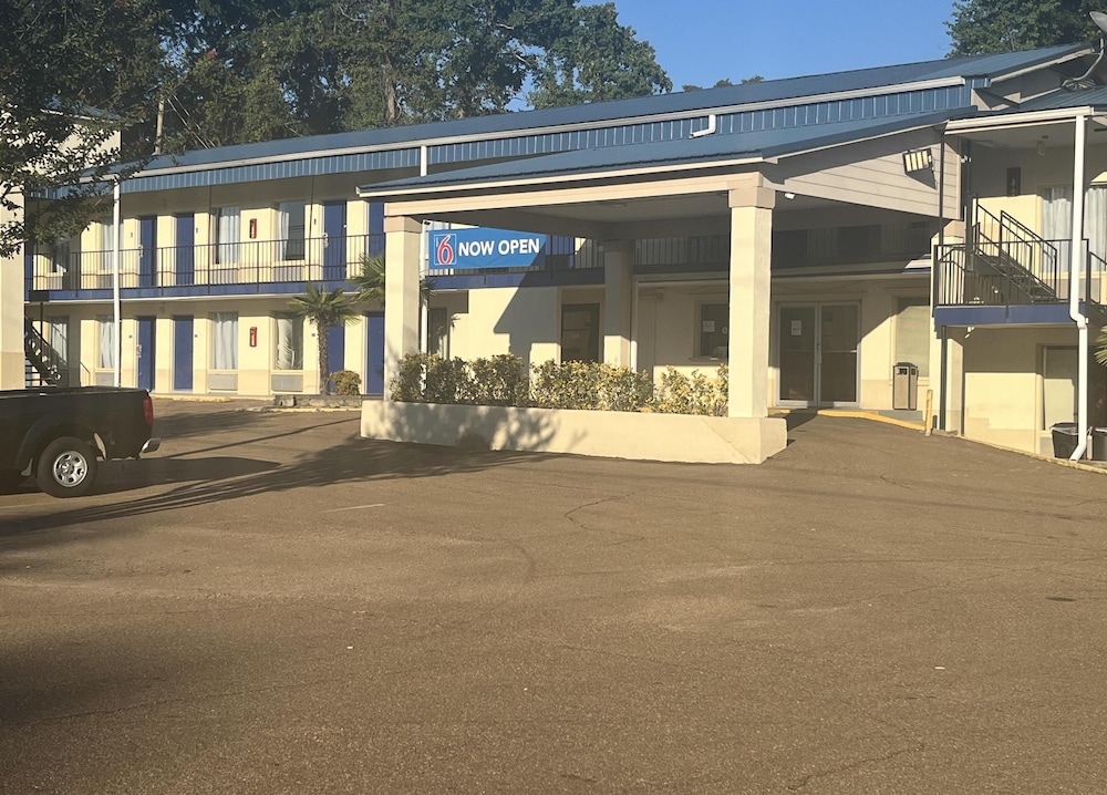 Motel6 Mccomb Ms 48/56