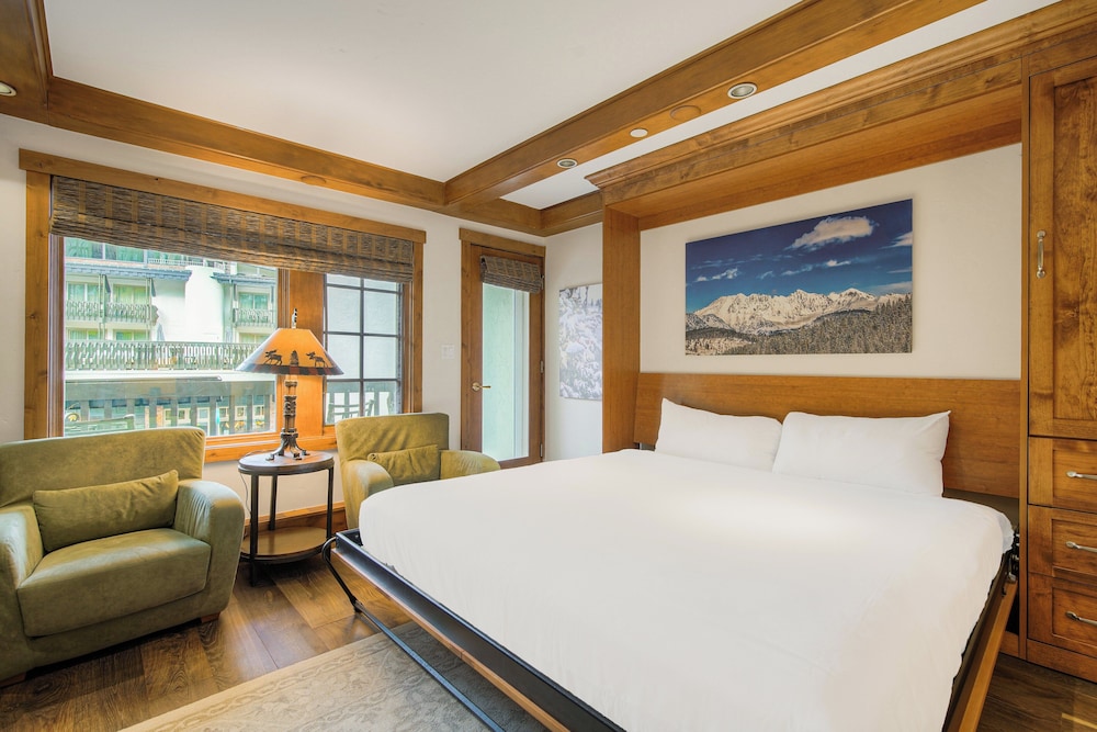 Studio, Queen Murphy Bed, Murphy Bed