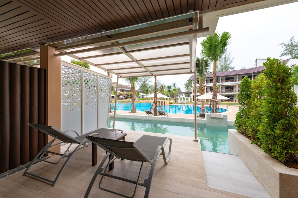 Katathani Phuket Beach Resort 34/66