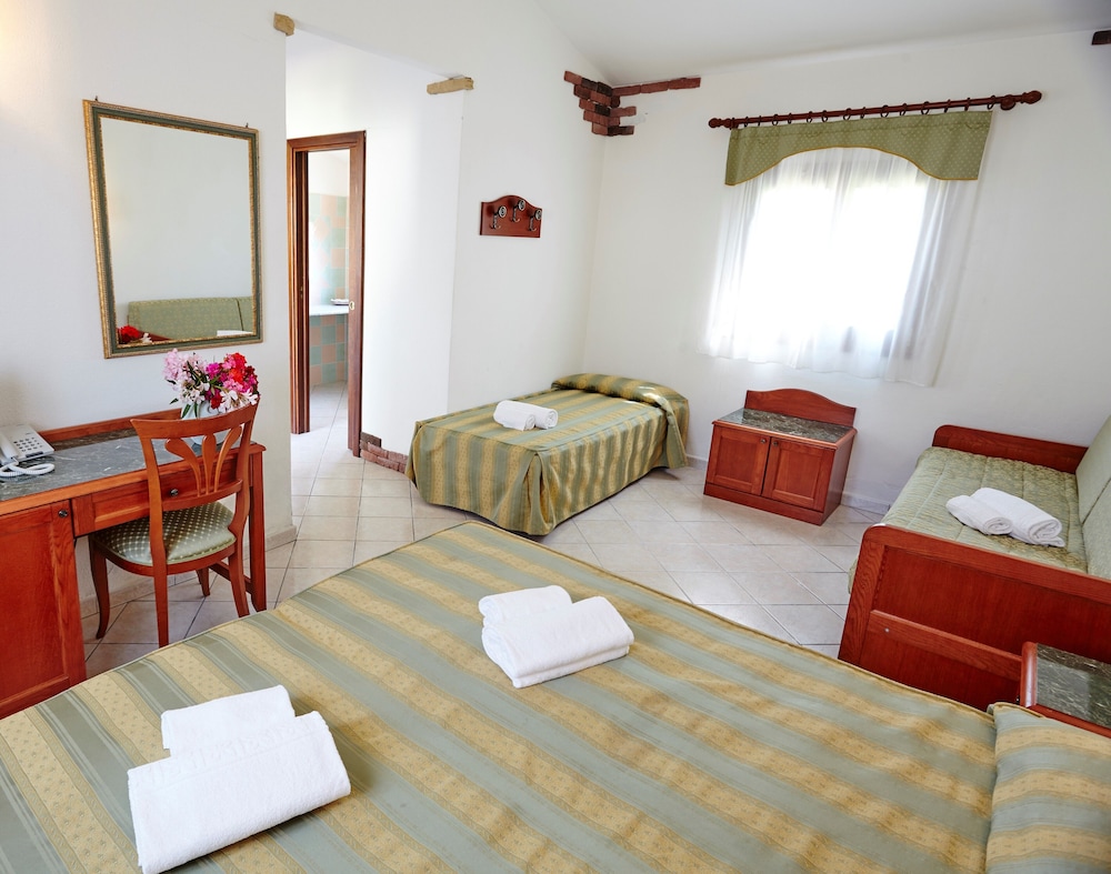 Hotel Cala Mirto 16/66
