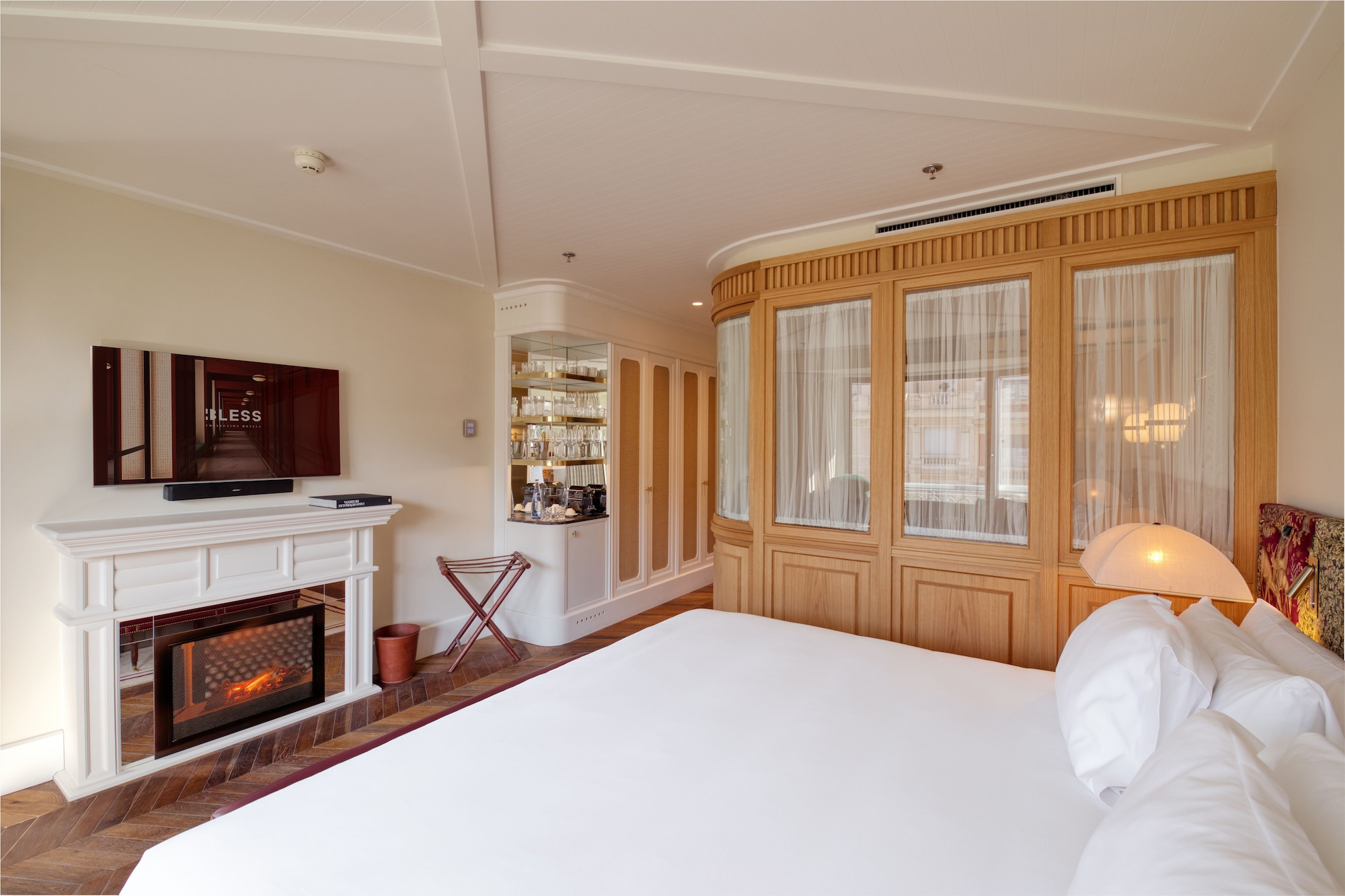 PREMIUM, SINGLE, DOUBLE BED, VELÁZQUEZ VIEW