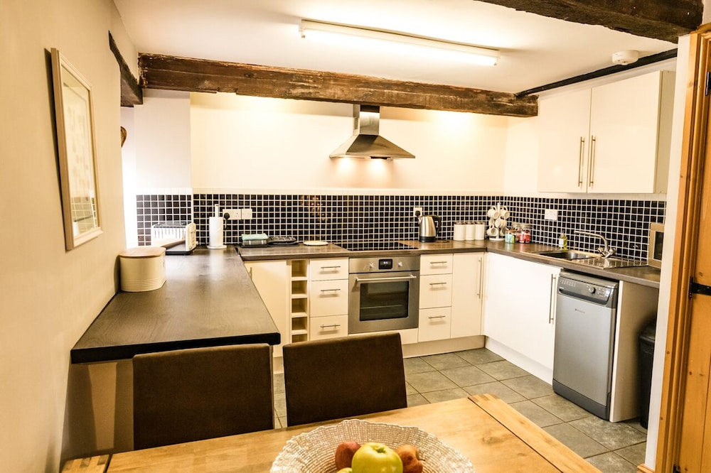 Somerset Country Escape 38/50