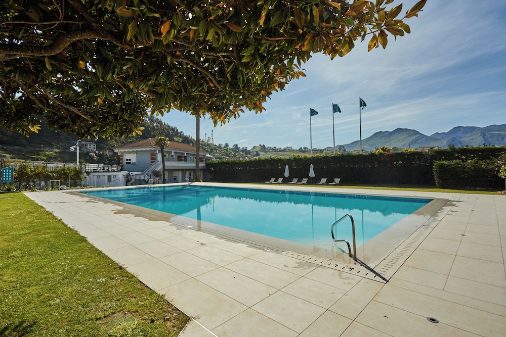 Gran Hotel del Sella 40/66
