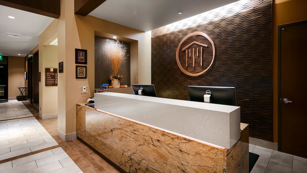 Best Western Premier Boulder Falls Inn 9/66