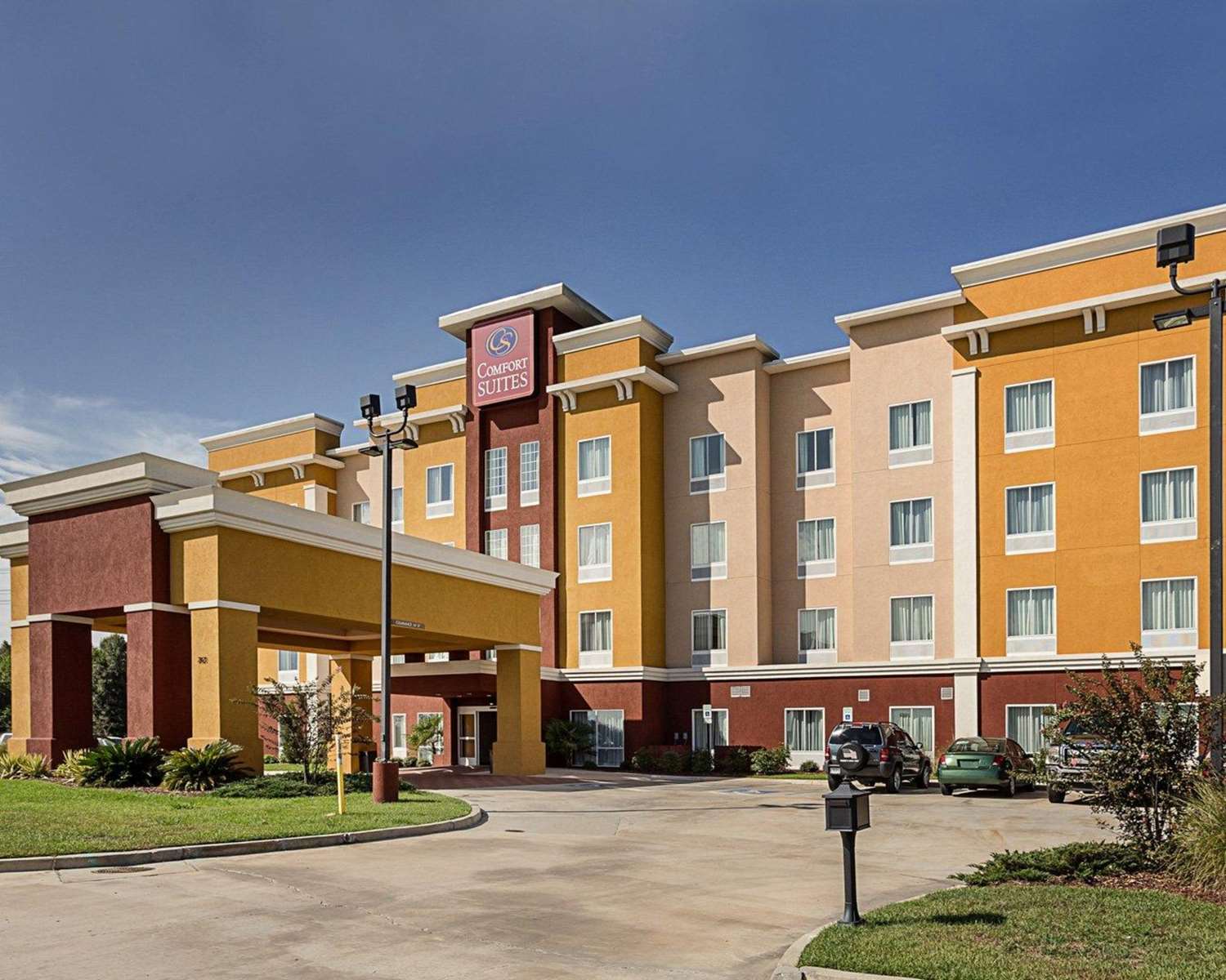 Comfort Suites Near Tanger Outlet Mall 2/18