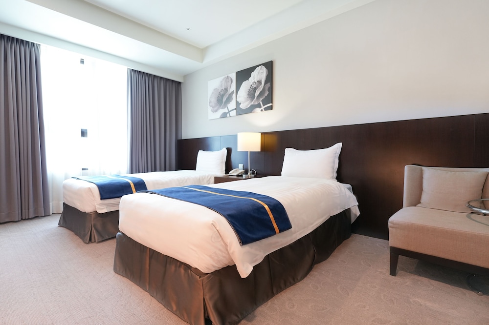 DELUXE, TWIN BEDS