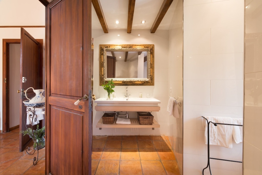 Hotel Sa Vall Valldemossa 68/70