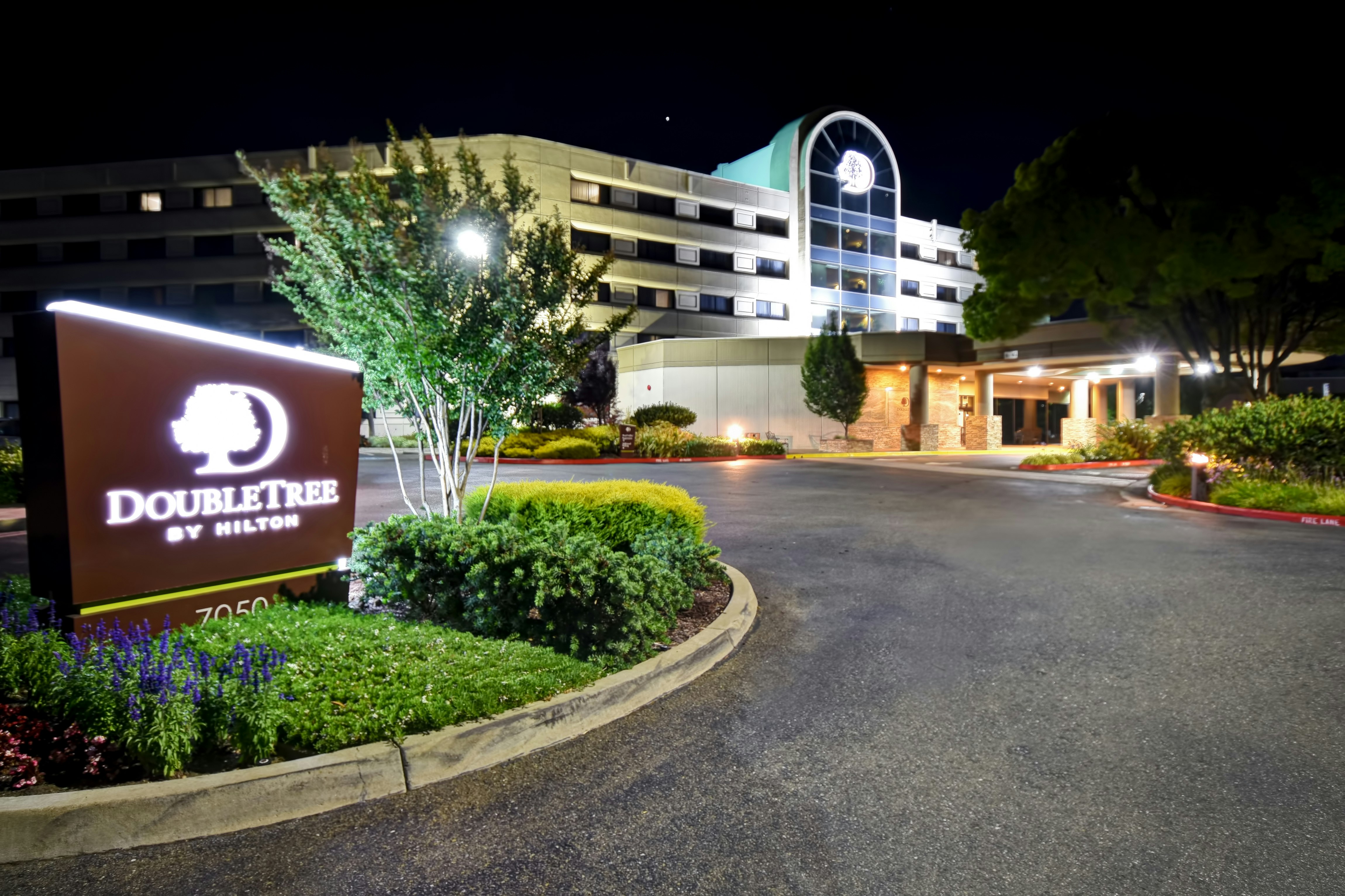 DoubleTree by Hilton Hotel Pleasanton at the Club 59/70